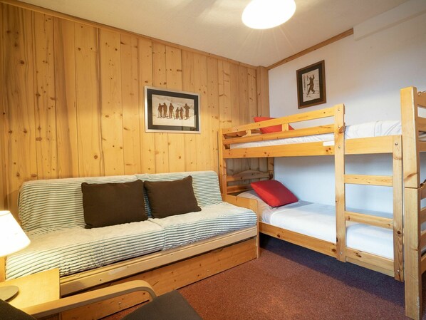 Møbel, Komfort, Bygning, Træ, Billedramme, Indretning, Bed Frame, Etage, Hus, Bejdse