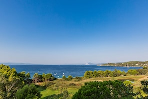 Vromolimnos beach view from living room 