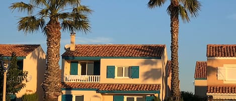 Ihr Ferienhaus - Blick von der Strandpromenade