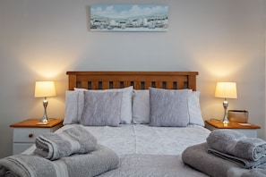 Saundersfoot cottage, pet friendly
