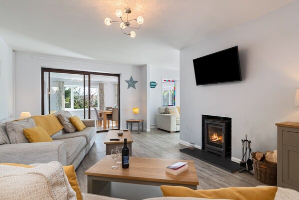 Saundersfoot cottage, pet friendly