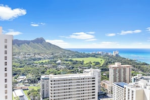 Refreshing view of Diamond Head Mountain from your private balcony