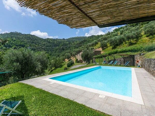 Water, Property, Plant, Cloud, Sky, Swimming Pool, Building, Azure, Shade, Tree