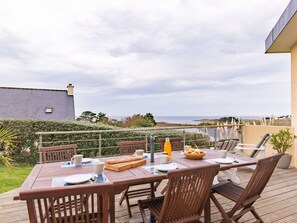 Wolke, Tabelle, Himmel, Möbel, Pflanze, Stuhl, Holz, Tisch Im Freien, Gartenmöbel, Interior Design