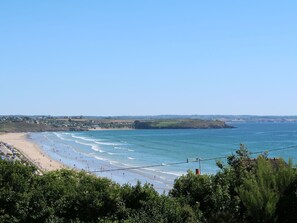 Body Of Water, Coast, Sea, Beach, Sky, Coastal And Oceanic Landforms, Shore, Water, Ocean, Headland