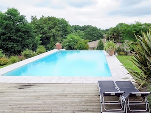 Acqua, Pianta, Proprietà, Nube, Piscina, Cielo, Azzurro, Albero, Shade, Rettangolo