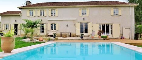 Water, Sky, Plant, Property, Building, Swimming Pool, Window, Azure, Shade, Cloud