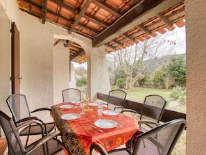 Table, Meubles, Propriété, Plante, Chaise, Bâtiment, Design Intérieur, Arbre, Bois, Sol