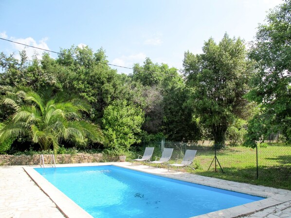 Water, Plant, Sky, Property, Cloud, Nature, Azure, Swimming Pool, Botany, Tree