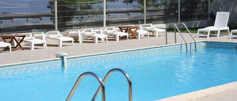 Swimming Pool, Leisure, Property, Outdoor Furniture, Sunlounger, Resort, Vacation, Furniture, Leisure Centre, Building
