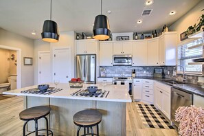 Fully Stocked Kitchen