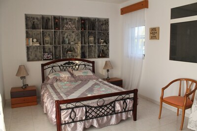 Large private room w/AirCon & bathroom by the sea!