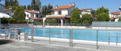 Piscina Residence con apertura stagionale