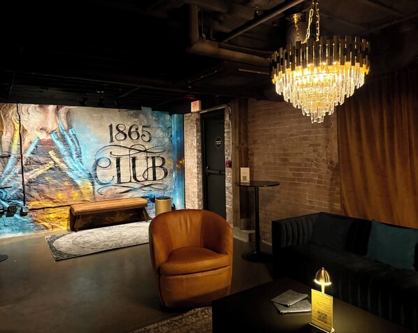 Welcome to The 1865 lounge!  Relax here before hitting Broadway!

