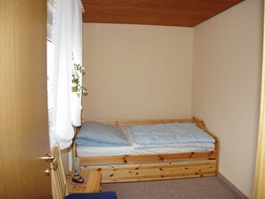 2. Schlafzimmer