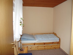 2. Schlafzimmer