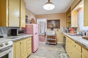 Room, Indoors, Flooring, Kitchen, Floor