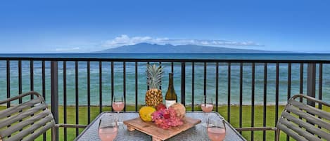 Papakea F208 lanai ocean views 1