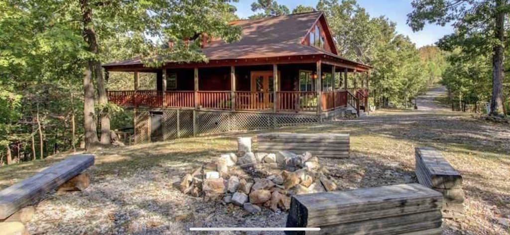 12 Best Cabins With Hot Tub In Arkansas - Updated 2022 | Trip101