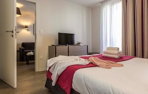 Please specify any bedding preferences with our team upon booking and we will be happy to try and accommodate you!