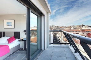 This unit may feature a balcony! Let us know what you prefer.
