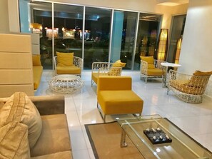 Sala de estar en el lobby
