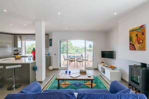 Beautiful Algarve Villa | Casa Ayanna | 2 Bedrooms |  Private Pool & Close to Amenities | Almancil by Villamore