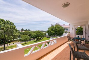 Beautiful Algarve Villa | Casa Ayanna | 2 Bedrooms |  Private Pool & Close to Amenities | Almancil by Villamore