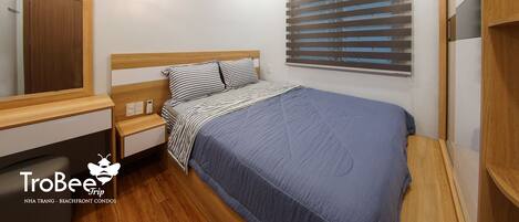 #2nd Bedroom
- King size bed
- Air-con