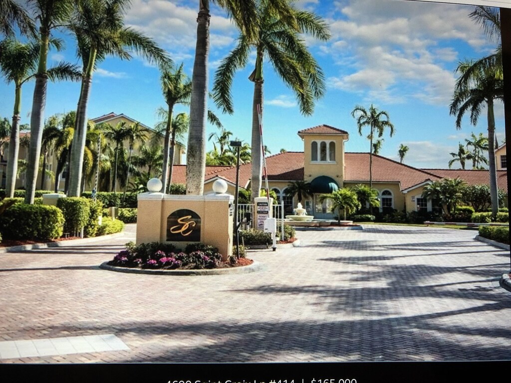 Condo in North Naples North Naples