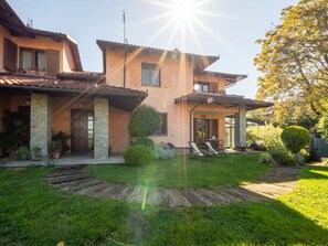 Plant, Building, Sky, Property, Window, Green, House, Tree, Land Lot, Door