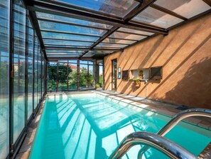 Water, Plant, Furniture, Building, Swimming Pool, Azure, Shade, Chair, Window, Leisure