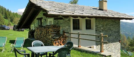 Maison, Propriété, Chalet, Bâtiment, Ferme, Herbe, Montagne, Domicile, Toit