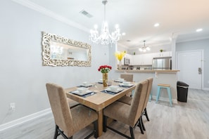 6 seat dining room table