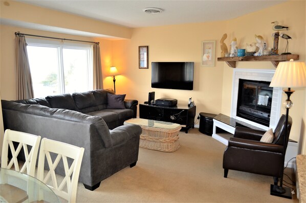Living Room (Fireplace is not operational.)
