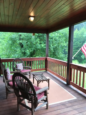 Relax on the Front Porch with a Beautiful view of the Woods