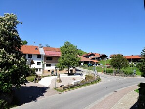 Blick vom Balkon Richtung Dorfmitte