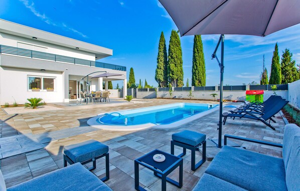 pool