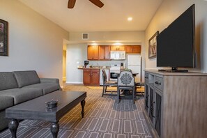 7 Club Wyndham Grand Desert 1 bedroom - living area (6).jpg