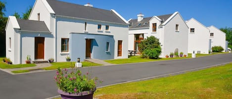 Achill Cottages outside