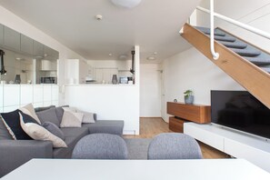 Open plan living, dining and kitchen