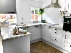 Kitchen with everything you need to cook a relaxing dinner.