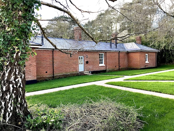 Front entrance to property.