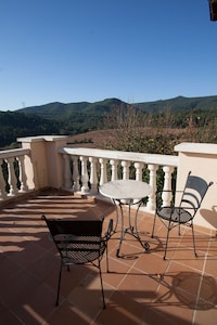 HOTEL RURAL LA TORRE DEL VILAR