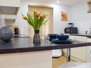 Well equipped kitchen area | The Studio, Long Hanborough, near Witney