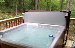 5 person Hot Tub