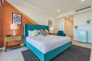 Master bedroom w/ king size bed