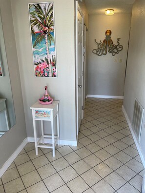 Entrance & Hallway