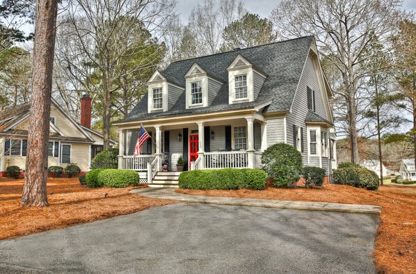 Beautiful 2-story cottage with onsite parking for two vehicles