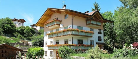 Propiedad, Casa, Edificio, Bienes Raíces, Área Rural, Barrio Residencial, Casa, Inmuebles, Villa, Arquitectura